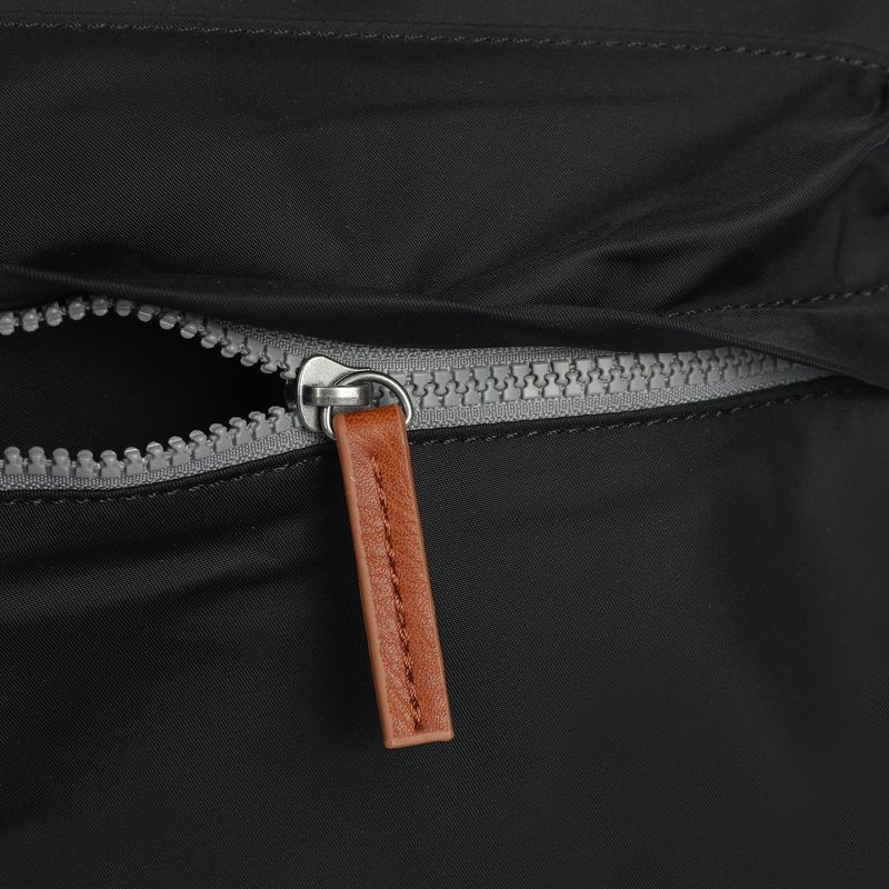 Roka Shoulderbag Kennington B svart
