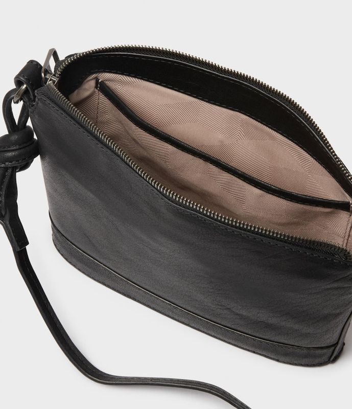 Saddler Axelväska Emali svart